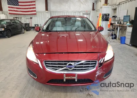 2012 Volvo S60 T5 z USA, uszkodzony, nr VIN YV1622FS7C2043536
